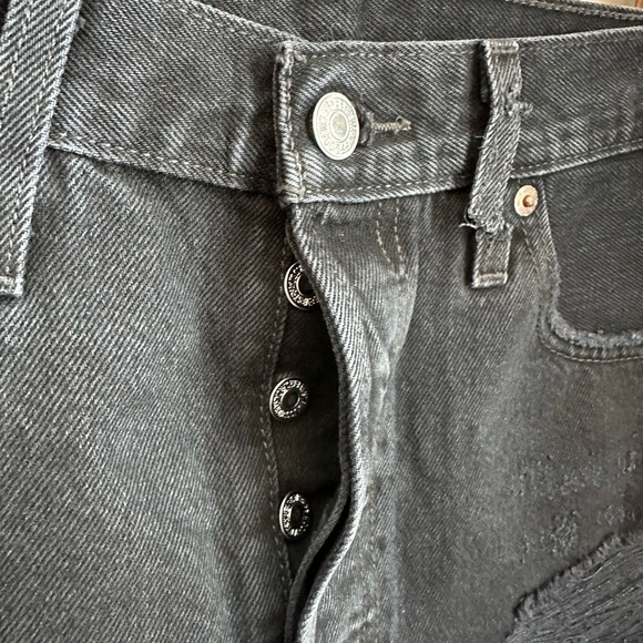 NWT Levi’s 501° ORIGINAL HIGH RISE JEAN SHORTS - Picture 2 of 8